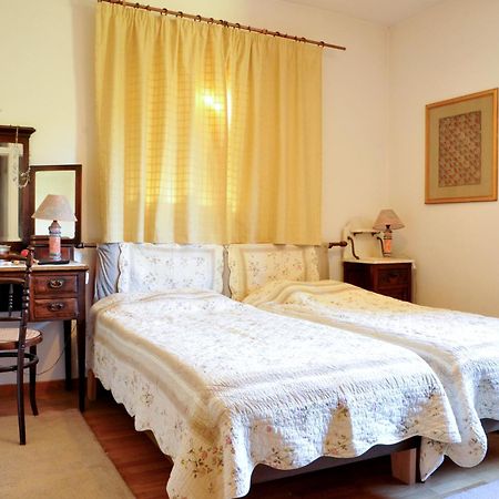 דירות Elegant Stone Mansion In Historic מישטראש מראה חיצוני תמונה